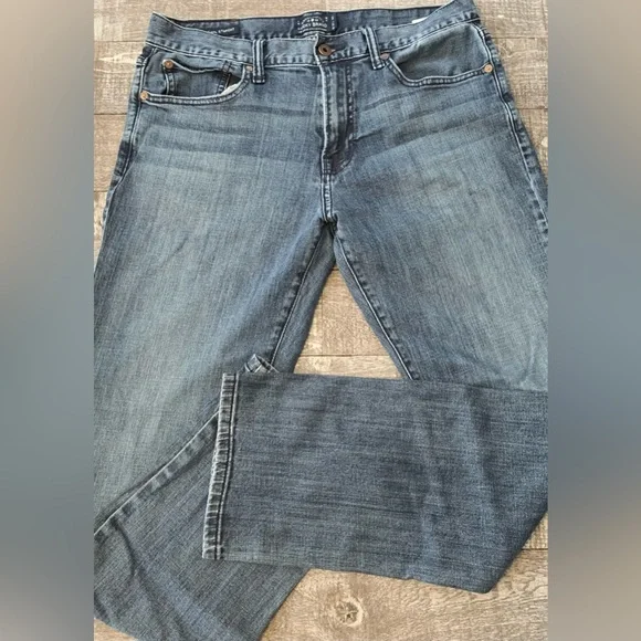 Lucky Brand 221 Original Straight Jeans - Picture 6 of 15